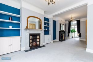 Sitting Room / Dining Room- click for photo gallery